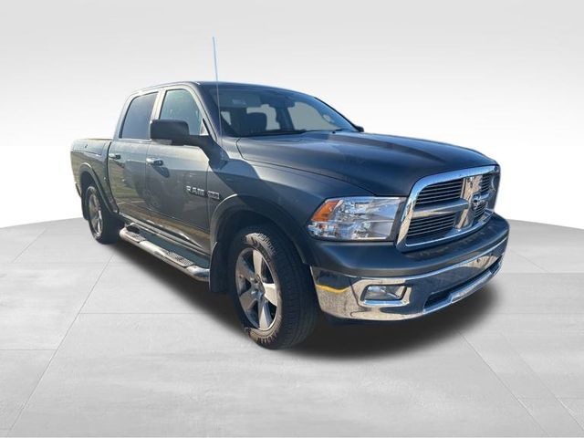 2009 Dodge Ram SLT photo 3