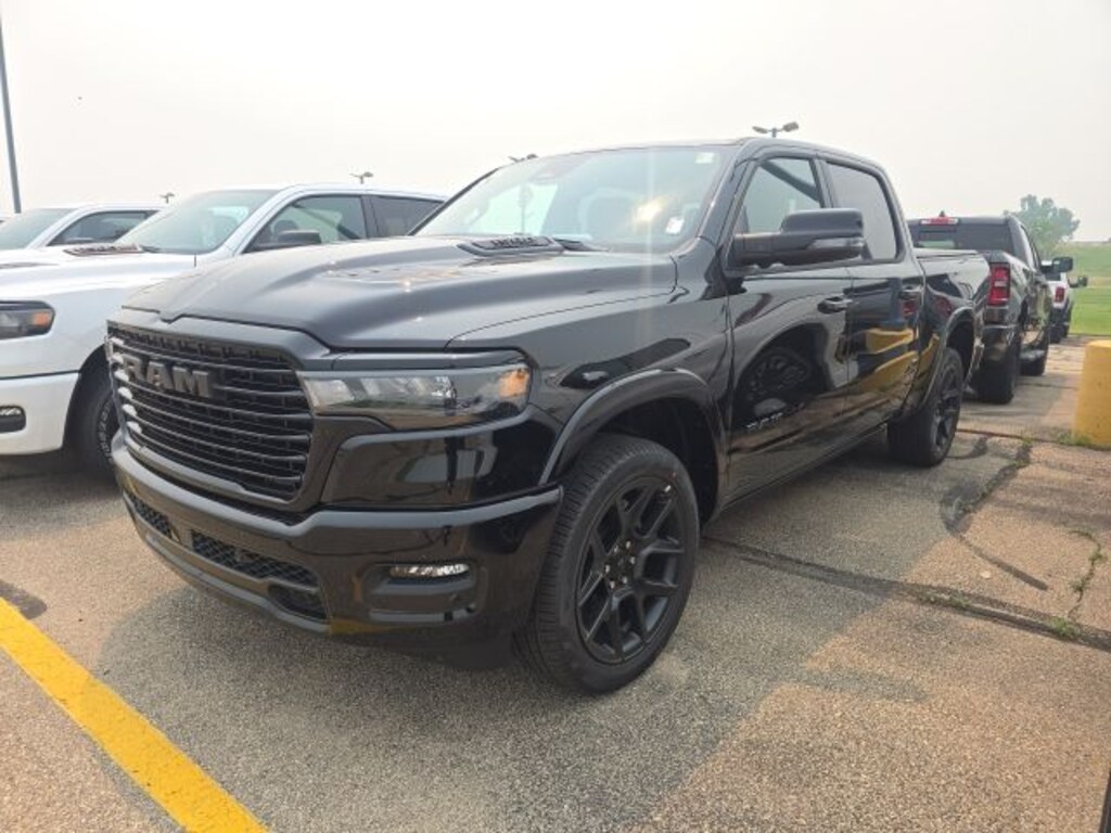 New 2026 Ram 1500 LARAMIE CREW CAB 4X4 5'7 BOX Pickup