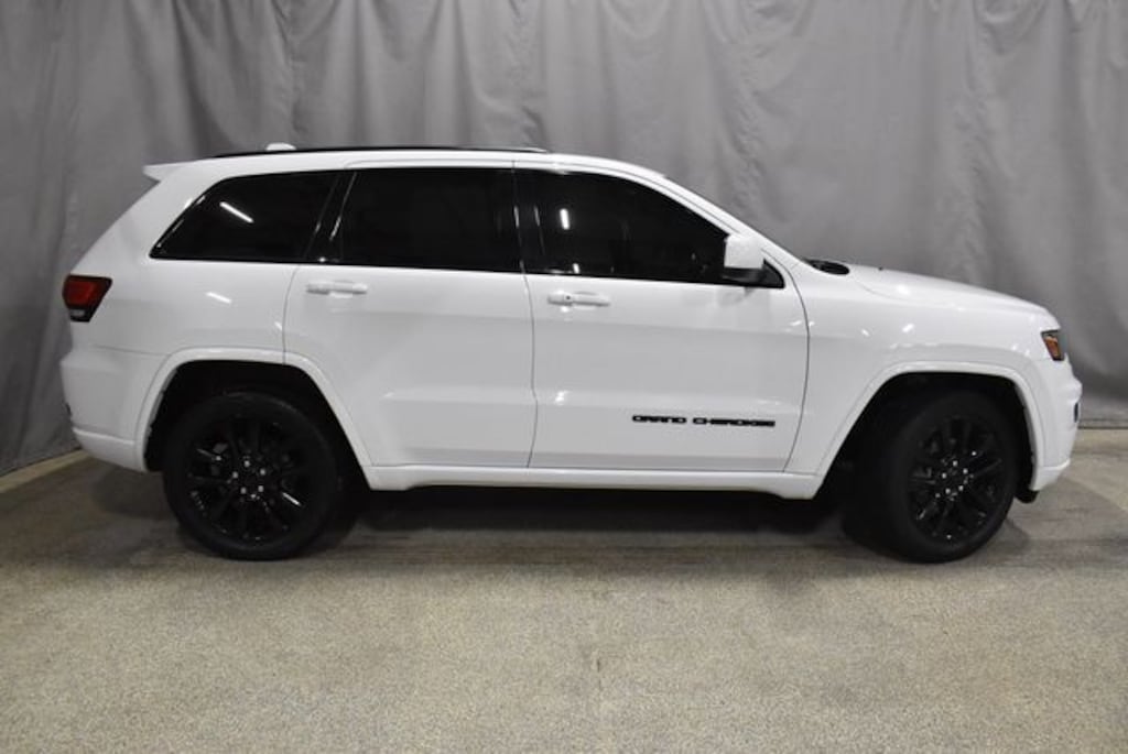Used 2018 Jeep Grand Cherokee Altitude SUV