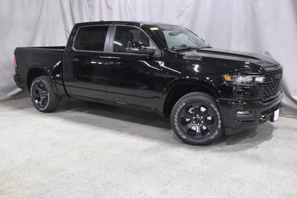 New 2026 Ram 1500 BIG HORN CREW CAB 4X4 5'7 BOX Pickup