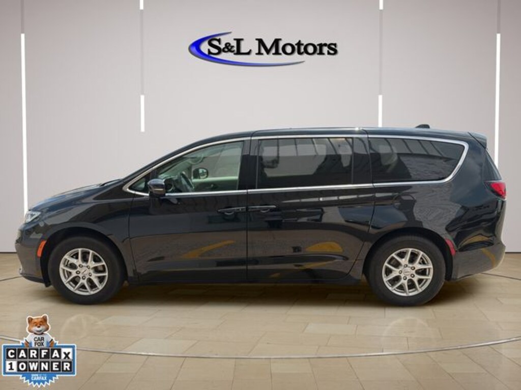 Certified 2024 Chrysler Pacifica Touring L Minivan/Van