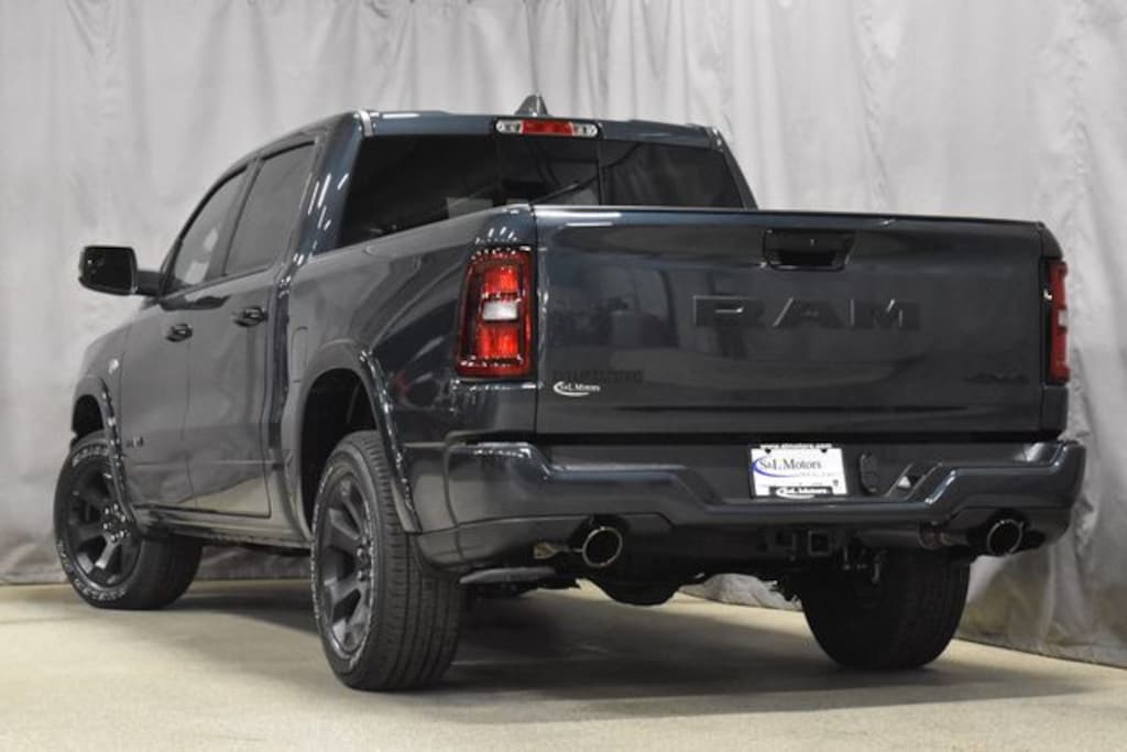 New 2026 Ram 1500 BIG HORN CREW CAB 4X4 5'7 BOX Pickup