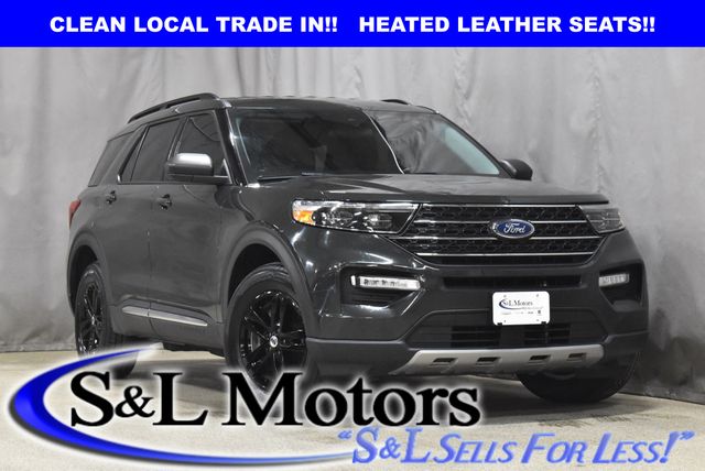 2022 Ford Explorer XLT's photo