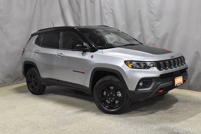 2023 Jeep Compass Trailhawk photo 3