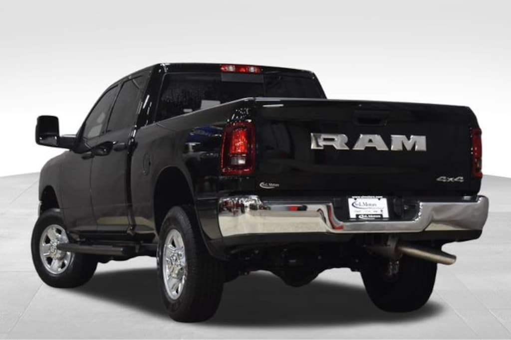 New 2026 Ram 2500 TRADESMAN CREW CAB 4X4 6'4 BOX Pickup