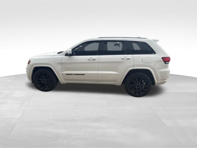 2018 Jeep Grand Cherokee Altitude photo 2