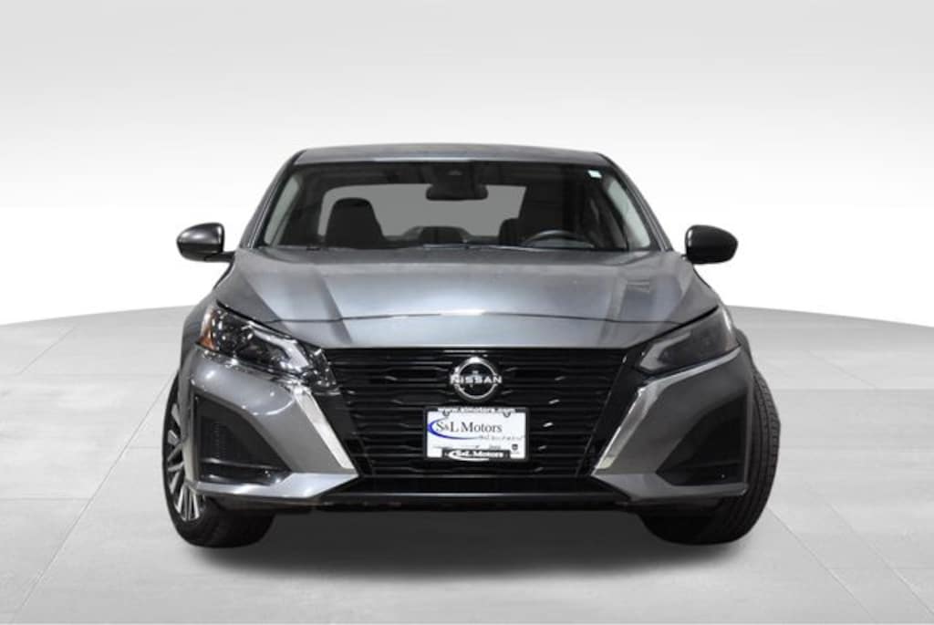 Used 2024 Nissan Altima 2.5 SV Sedan