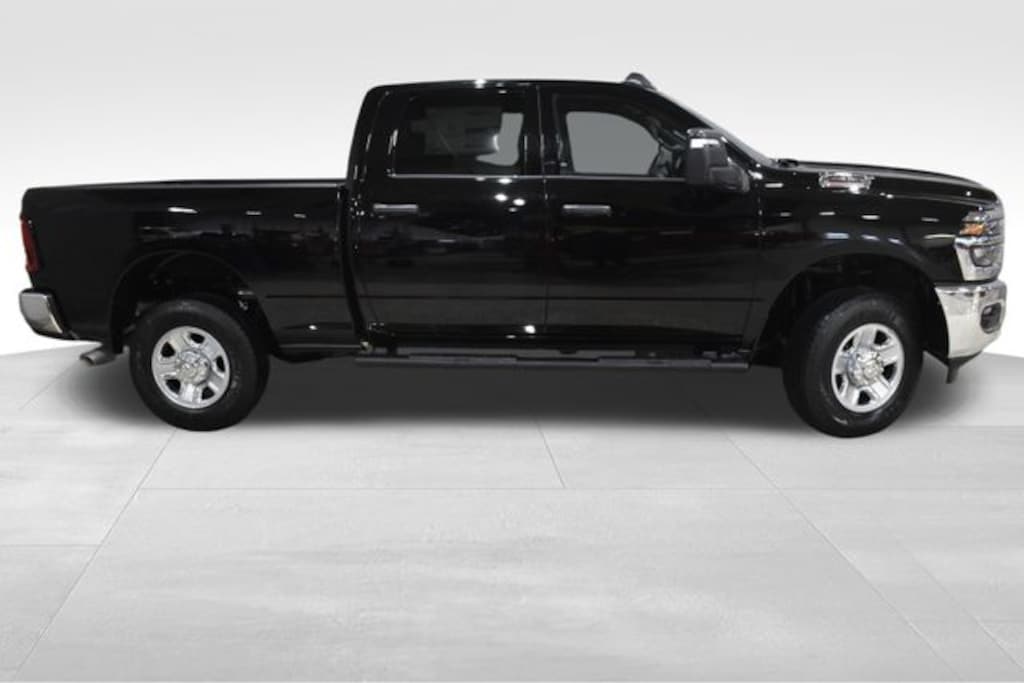 New 2026 Ram 2500 TRADESMAN CREW CAB 4X4 6'4 BOX Pickup