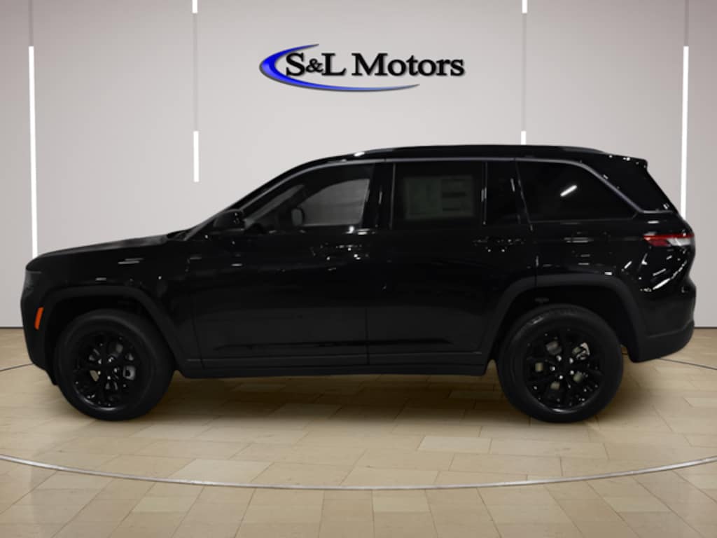 New 2026 Jeep Grand Cherokee LAREDO ALTITUDE 4X4 Sport Utility