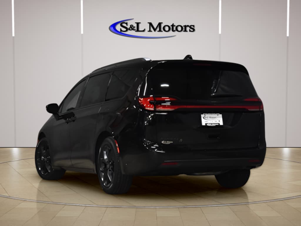 New 2026 Chrysler Pacifica SELECT Passenger Van