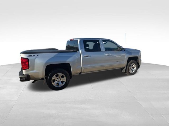 2018 Chevrolet Silverado 1500 LT photo 4