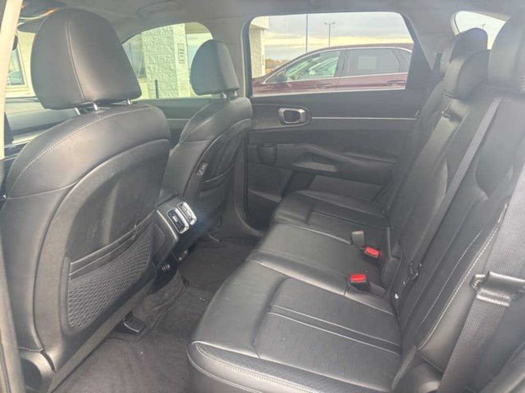 Used 2024 Kia Sorento S SUV