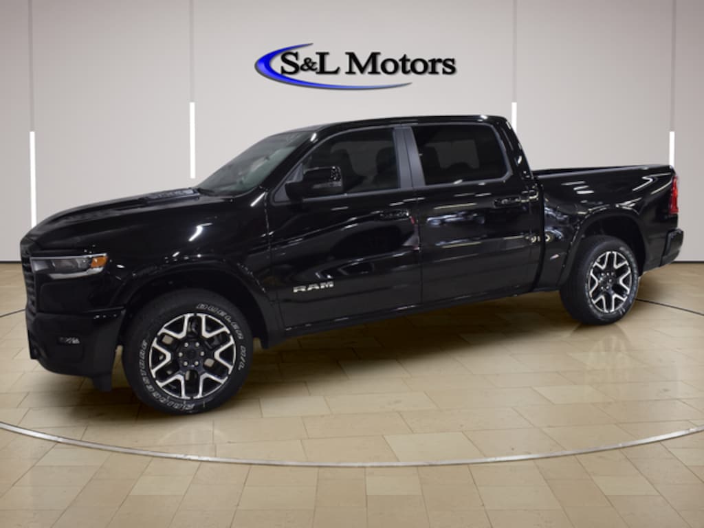 New 2026 Ram 1500 LARAMIE CREW CAB 4X4 5'7 BOX Pickup