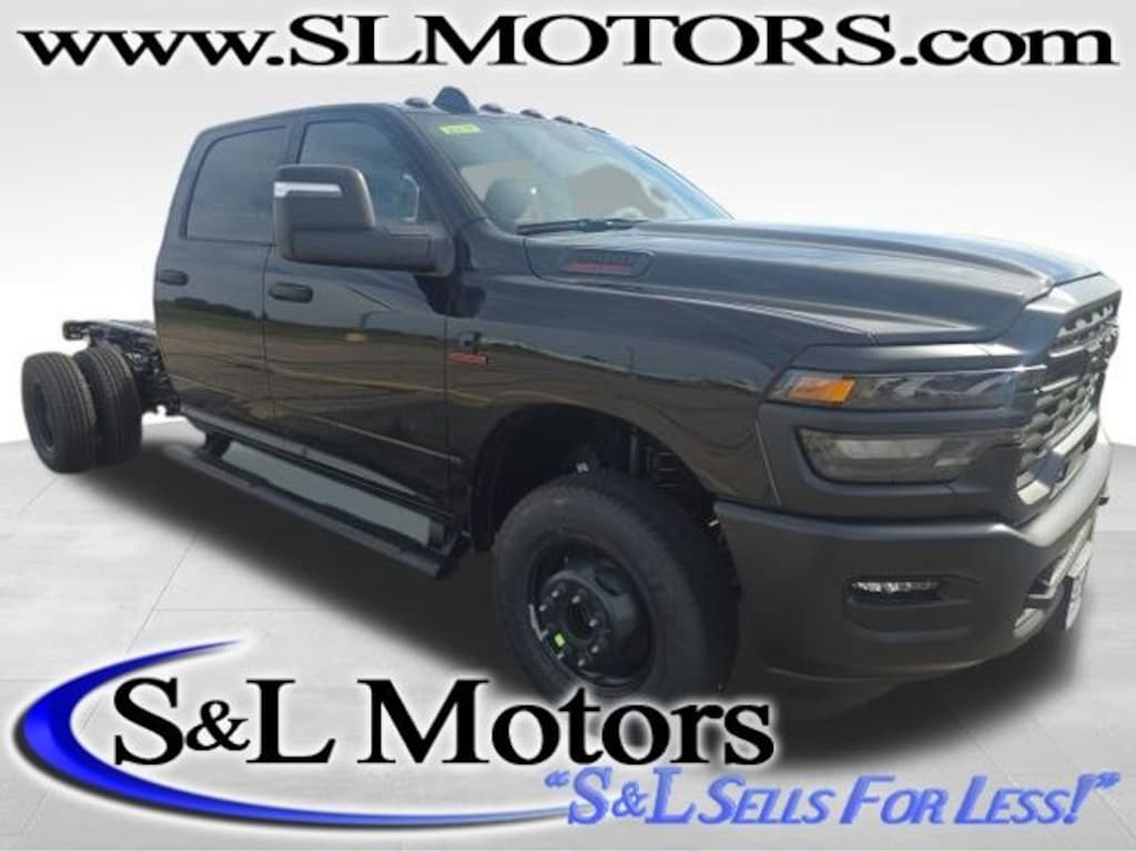 New 2026 Ram 3500 Chassis Cab 3500 TRADESMAN CREW CAB CHASSIS 4X4 60' CA Pickup