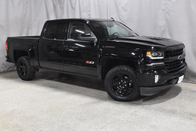 2018 Chevrolet Silverado 1500 LTZ photo 2