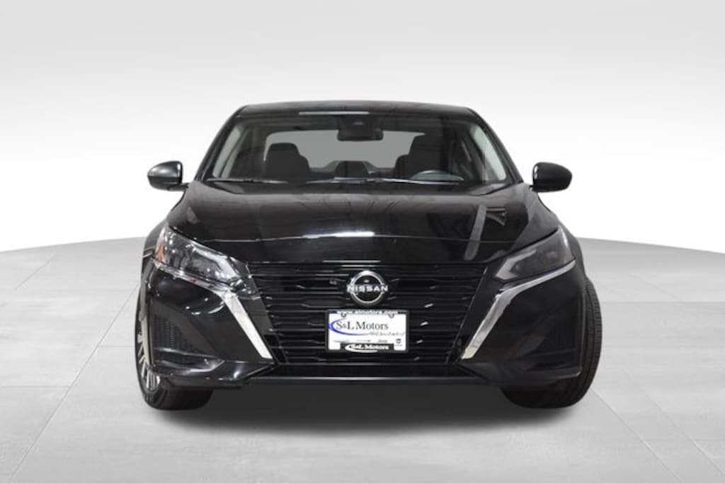 Used 2024 Nissan Altima 2.5 SV Sedan