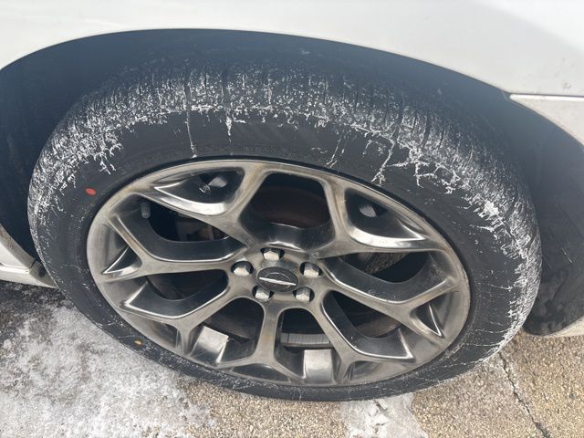 2015 Chrysler 300 S photo 4