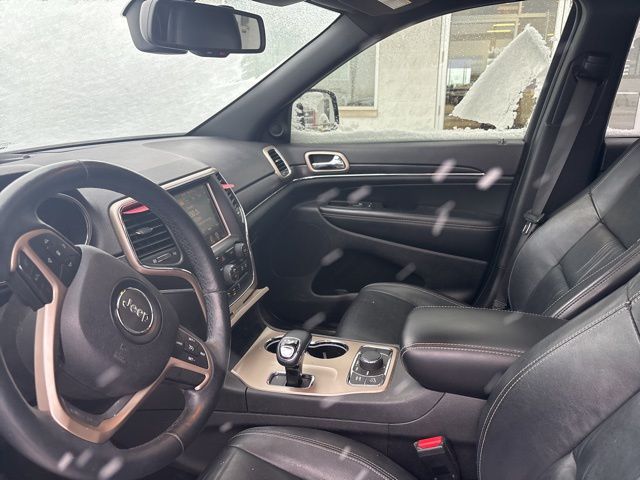 2014 Jeep Grand Cherokee Limited photo 2