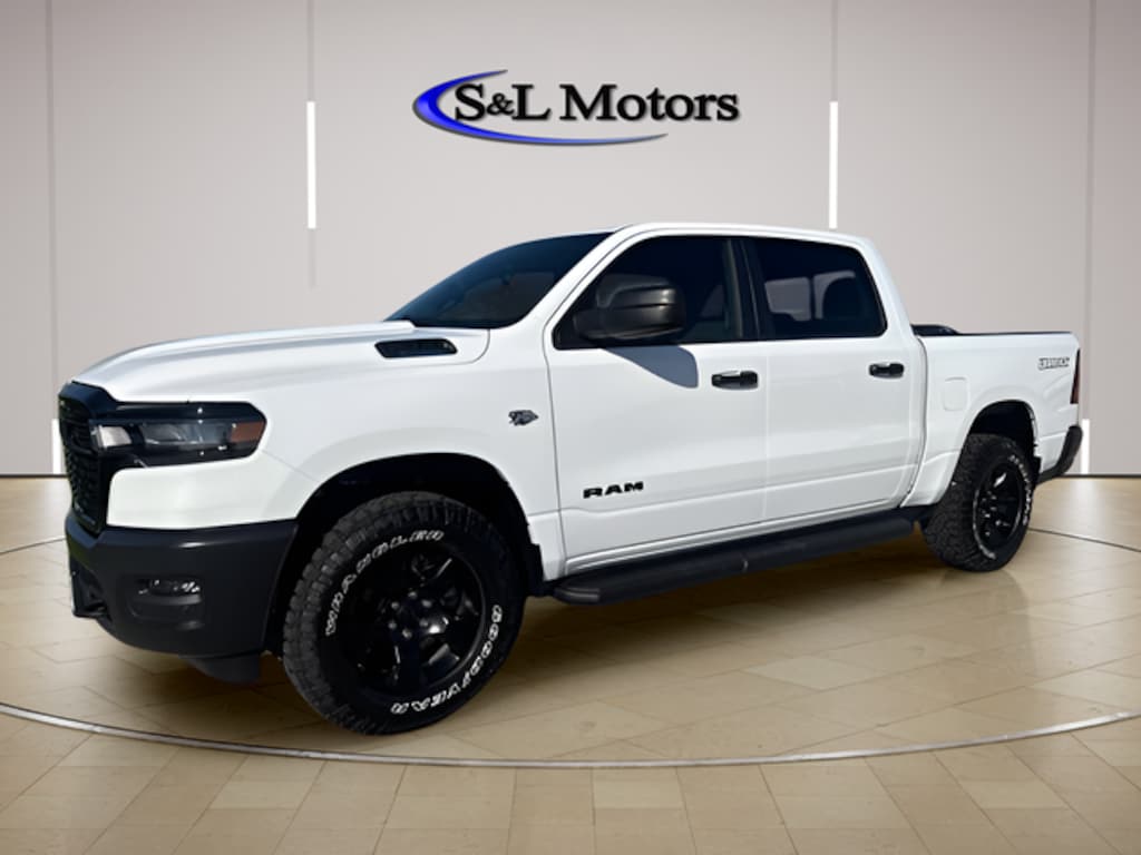 New 2026 Ram 1500 WARLOCK CREW CAB 4X4 5'7 BOX Pickup