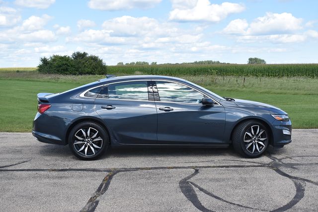 Used 2020 Chevrolet Malibu RS with VIN 1G1ZG5ST2LF142108 for sale in Pulaski, WI