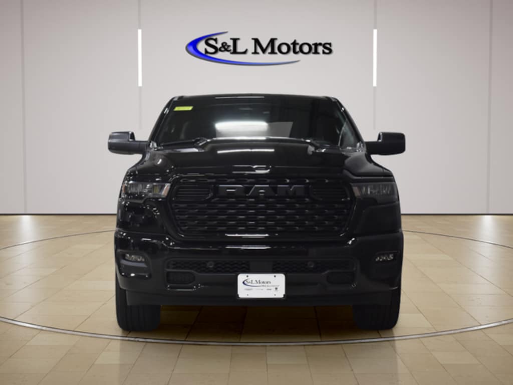 New 2026 Ram 1500 EXPRESS QUAD CAB 4X4 6'4 BOX Pickup
