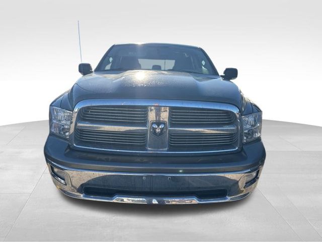 2009 Dodge Ram SLT photo 2