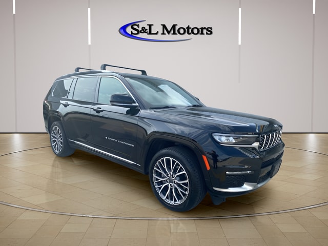 2023 Jeep Grand Cherokee L Summit Reserve 4x4's photo