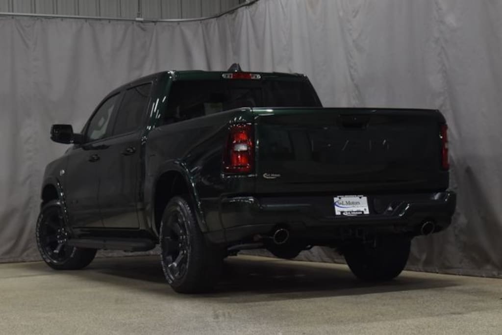 New 2026 Ram 1500 BIG HORN CREW CAB 4X4 5'7 BOX Pickup