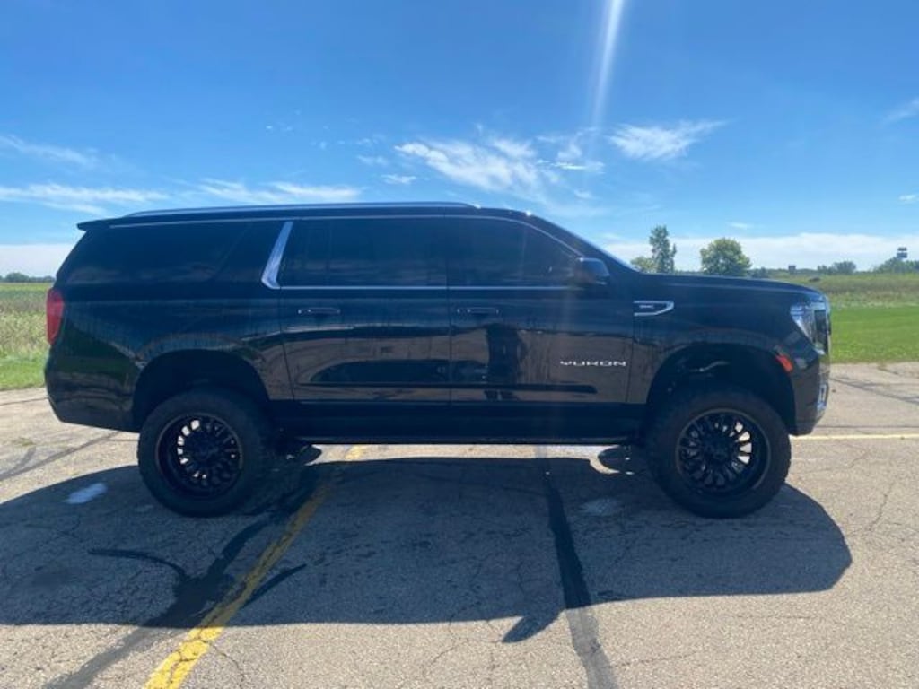 Used 2024 GMC Yukon XL SLT SUV