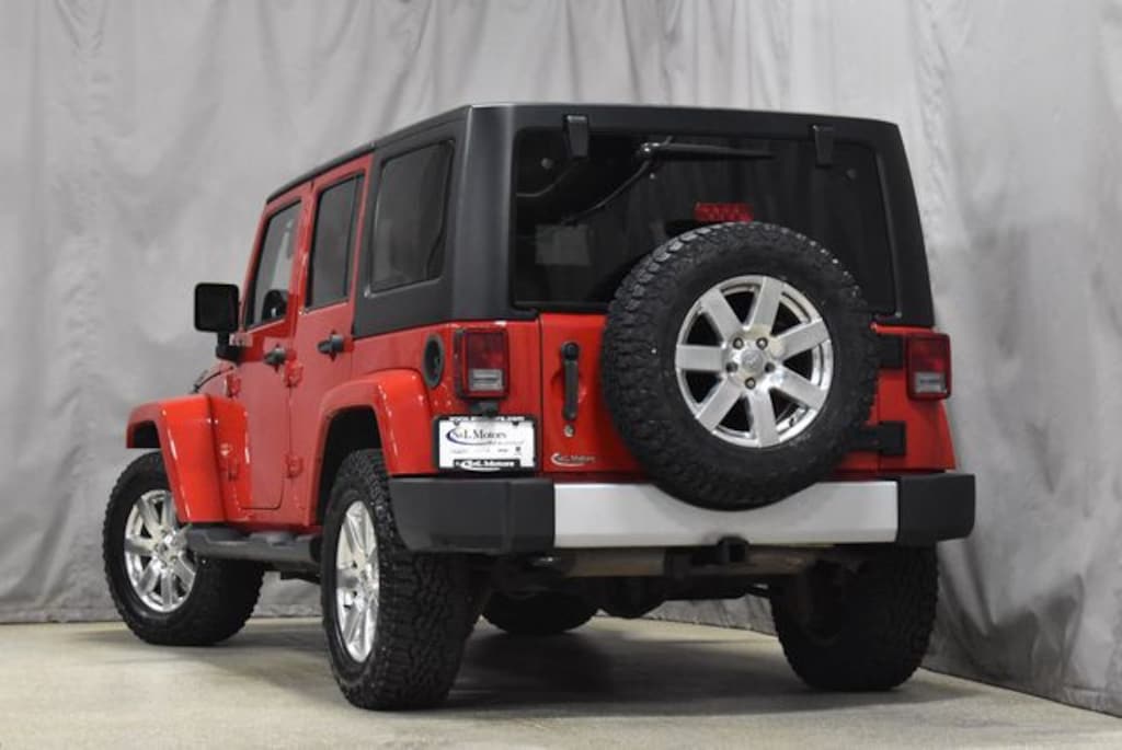 Used 2013 Jeep Wrangler Unlimited Sahara SUV