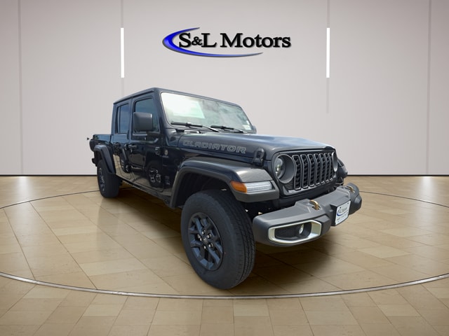 2026 Jeep Gladiator 85th Anniversary Edition Auto's photo