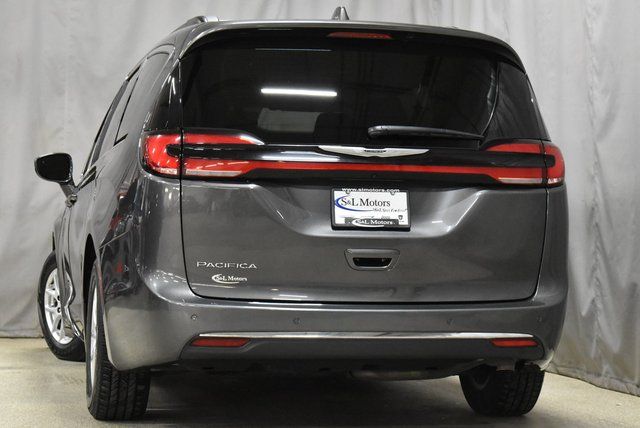 Certified 2022 Chrysler Pacifica Touring L with VIN 2C4RC1BG5NR136524 for sale in Pulaski, WI