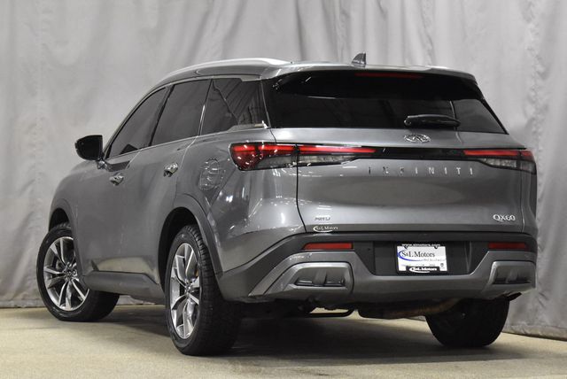 2022 Infiniti QX60 Luxe photo 2