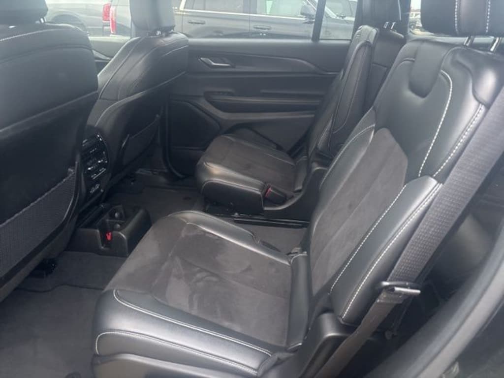 Certified 2023 Jeep Grand Cherokee L Altitude SUV