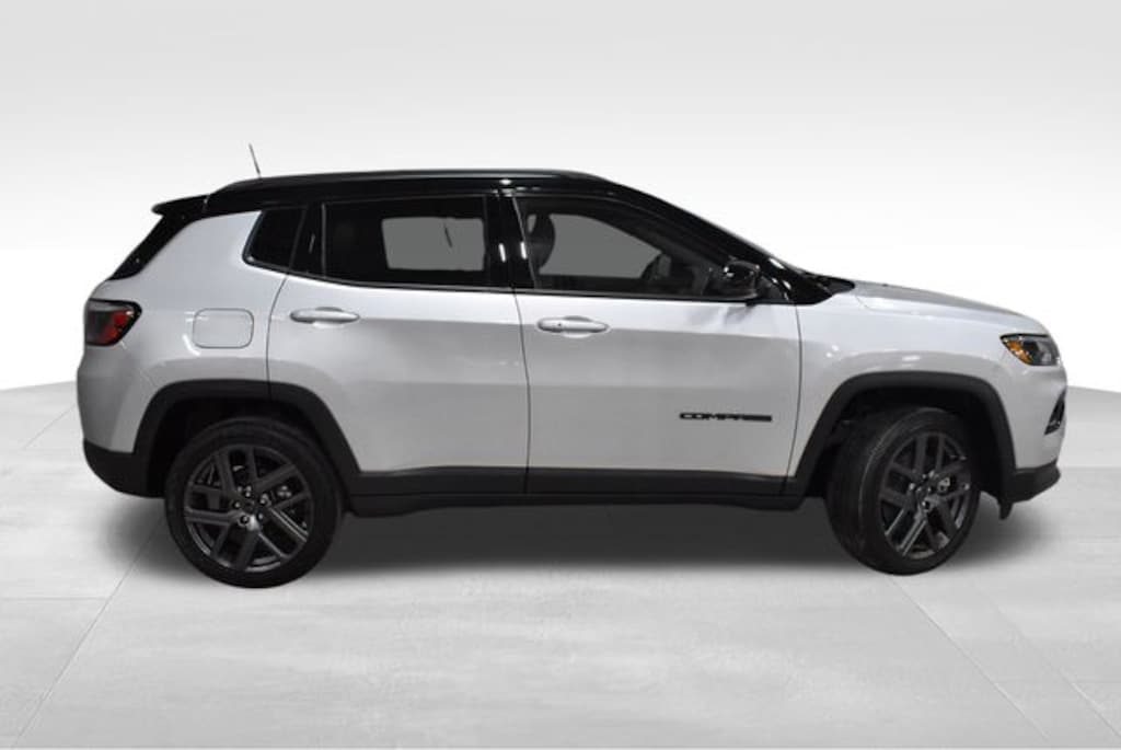New 2026 Jeep Compass LIMITED ALTITUDE 4X4 Sport Utility