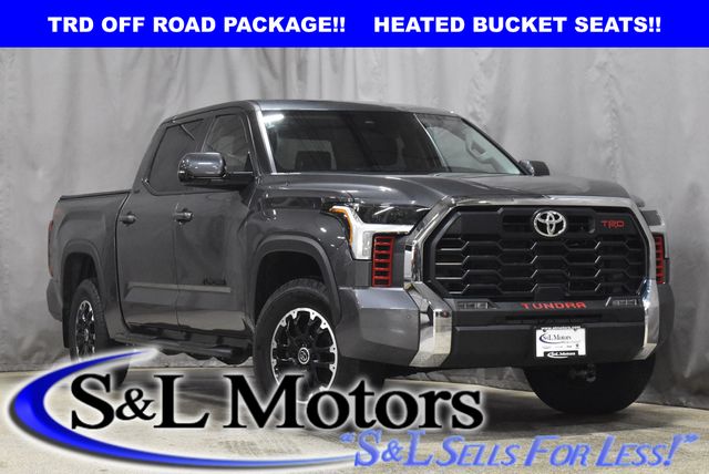 2024 Toyota Tundra SR5's photo