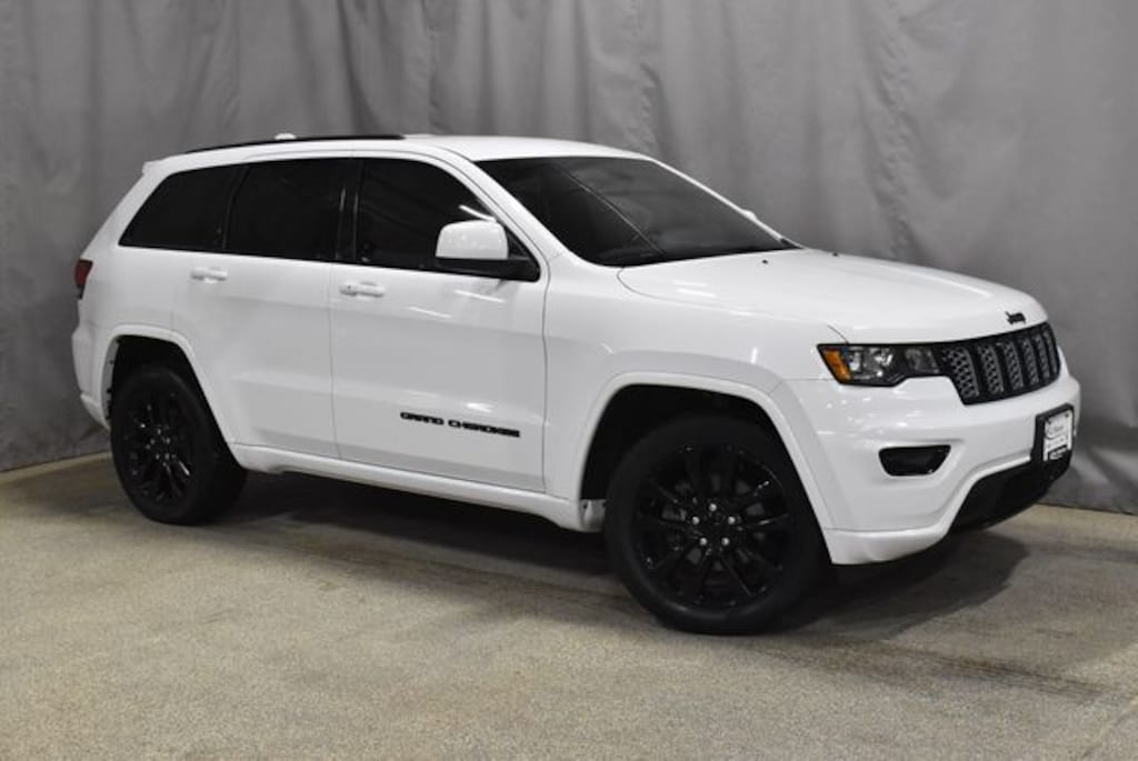 Used 2018 Jeep Grand Cherokee Altitude SUV