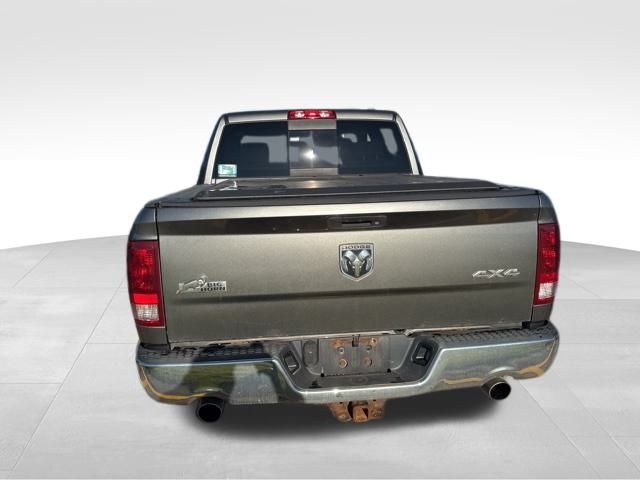 2009 Dodge Ram SLT photo 4