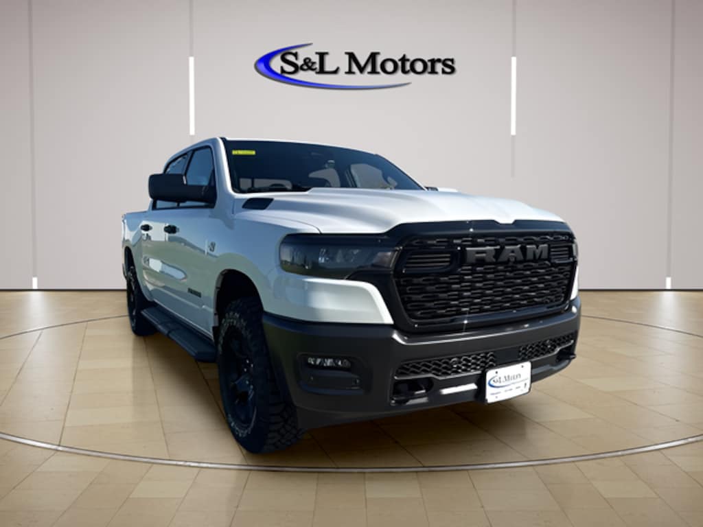 New 2026 Ram 1500 WARLOCK CREW CAB 4X4 5'7 BOX Pickup