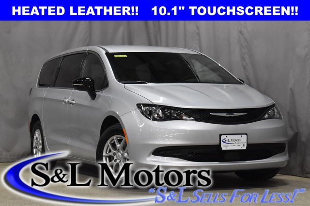 2026 Chrysler Voyager LX's photo