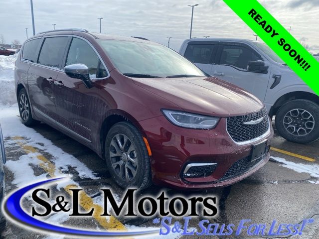 2023 Chrysler Pacifica Hybrid Minivan/Van 