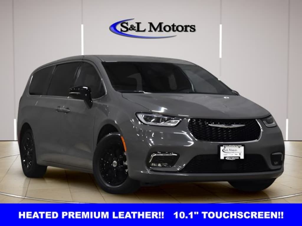 Used 2025 Chrysler Pacifica Select Minivan/Van