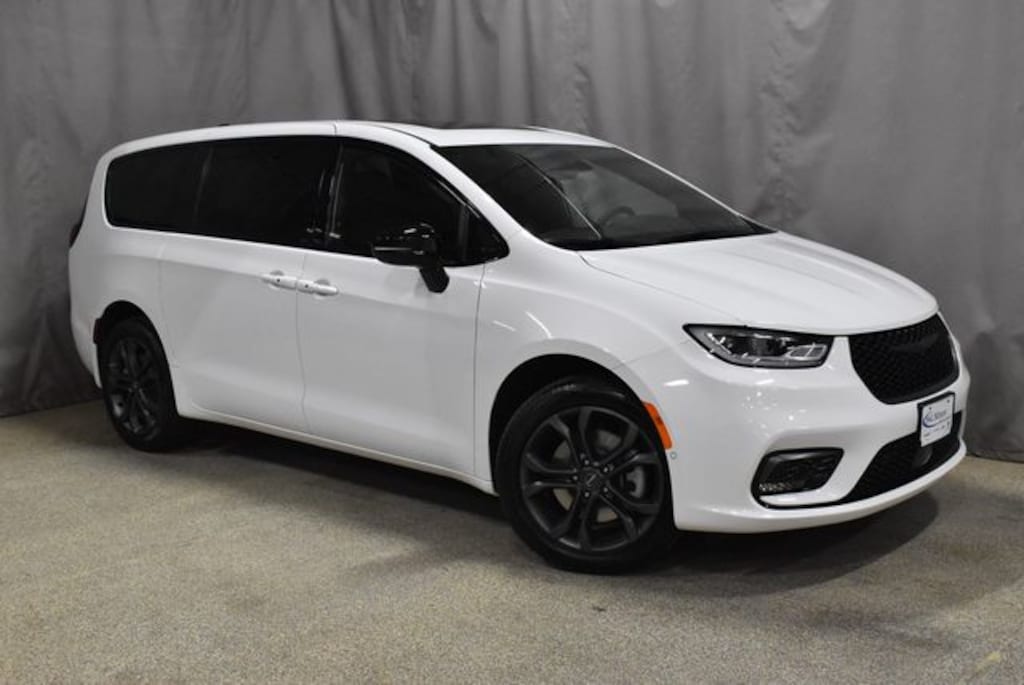 New 2026 Chrysler Pacifica SELECT AWD Passenger Van