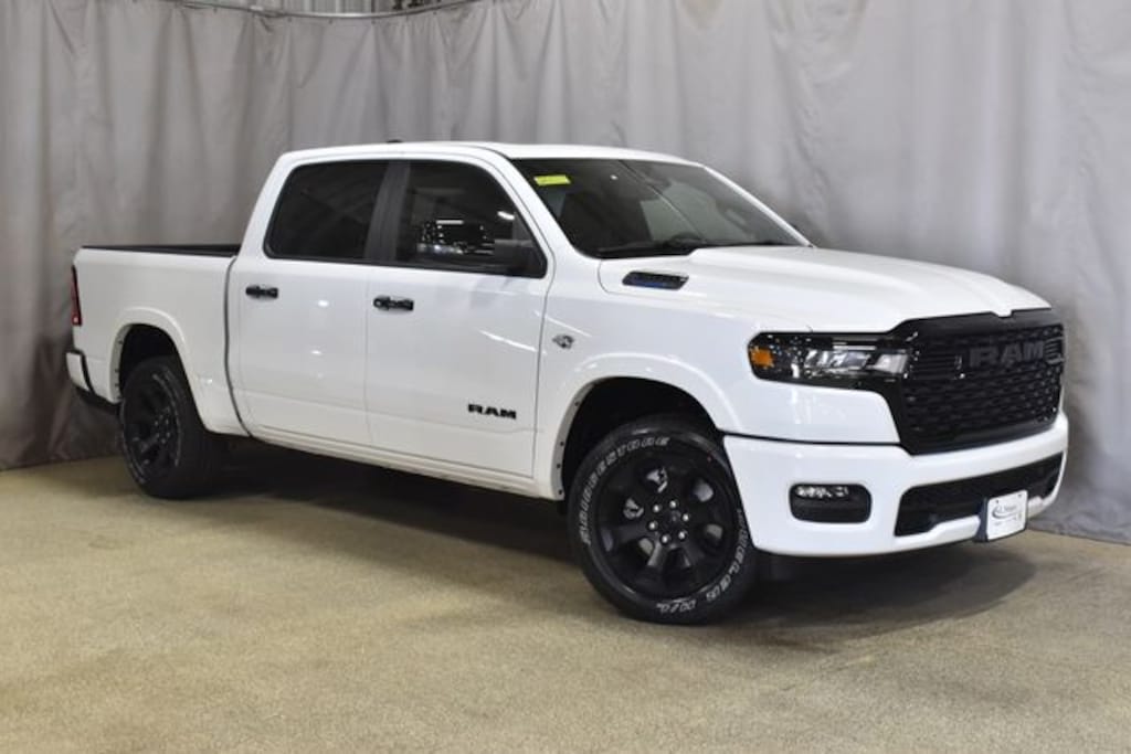 New 2026 Ram 1500 BIG HORN CREW CAB 4X4 5'7 BOX Pickup