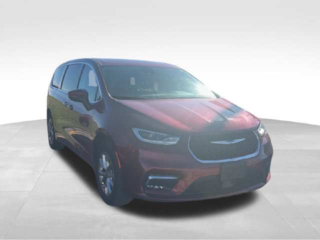 Used 2023 Chrysler Pacifica Touring L Minivan/Van