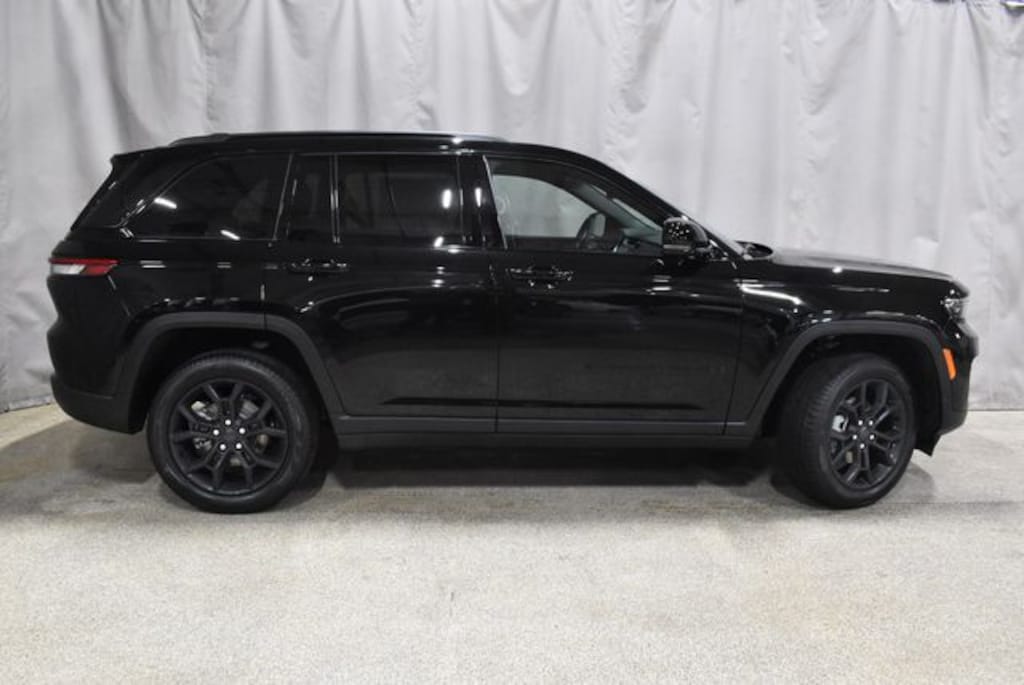 New 2025 Jeep Grand Cherokee LIMITED 4X4 Sport Utility