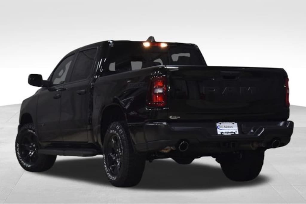 New 2026 Ram 1500 WARLOCK CREW CAB 4X4 5'7 BOX Pickup