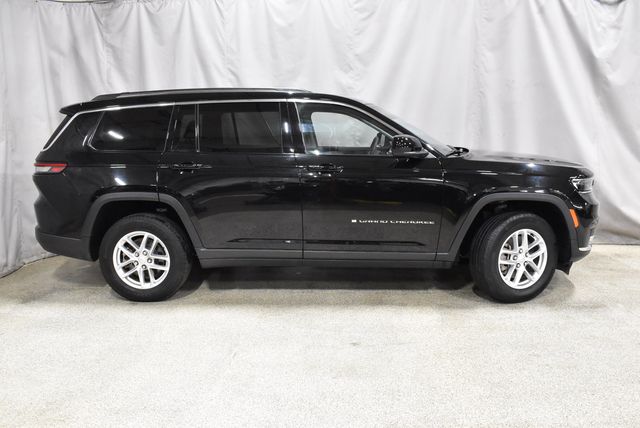 2023 Jeep Grand Cherokee Laredo photo 3