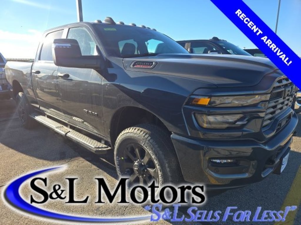 New 2026 Ram 2500 BIG HORN CREW CAB 4X4 6'4 BOX Pickup