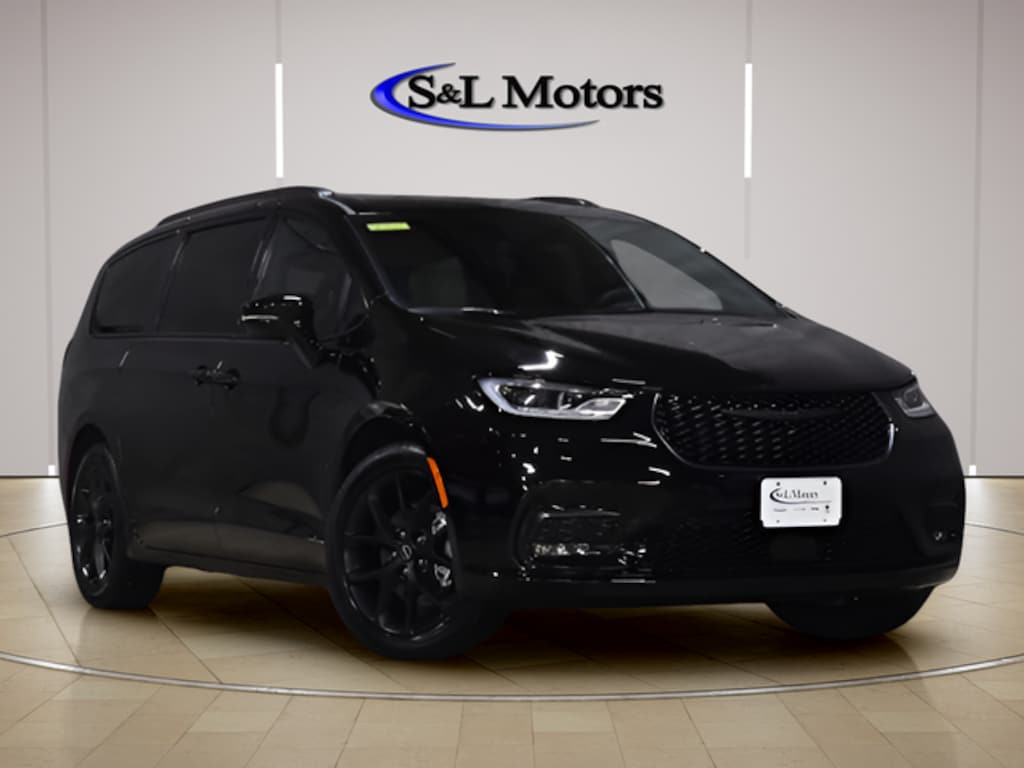 New 2026 Chrysler Pacifica SELECT Passenger Van